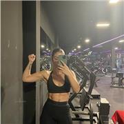 Entrenadora personal con experiencia en el ámbito más de 6 años , terminando de formarme como instructora fitness y nutrición.